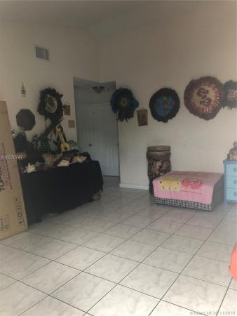 Leslie Estates, 20054 NW 36th Ave, Miami Gardens, Florida 33056, image 2