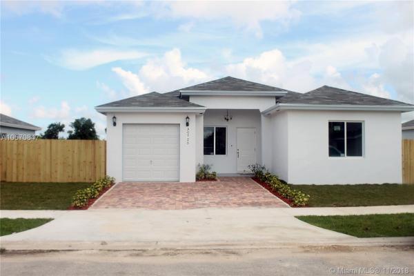 Graceland Estates North, 30725 SW 158th Path, Leisure City, Florida 33033, image 2