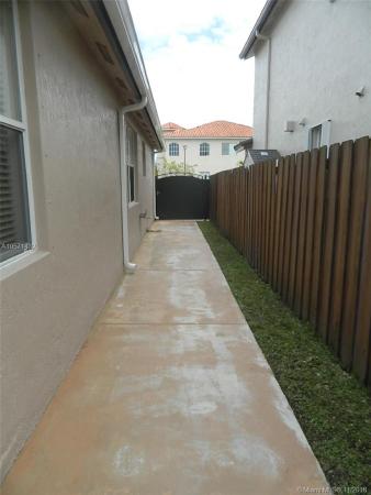2332 SW 154th Ave, Unincorporated Dade County, Florida 33185, image 2