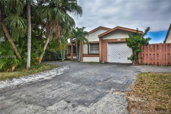 Cedar Landing At The Hammocks, 9770 SW 148th Ave, The Hammocks, Florida 33196, image 2