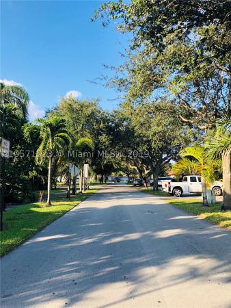 Miami Lakes Residential, 6960 Willow Ln, Miami Lakes, Florida 33014, image 2