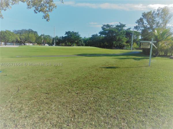 Kendale South, 10301 SW 98th Ave, Kendall, Florida 33176, image 3