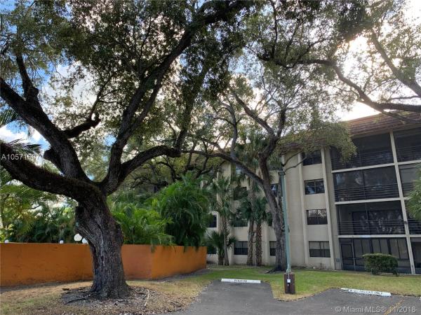 Summertree Village, 481 Ives Dairy Rd #401-4, Ives Estates, Florida 33179, image 2