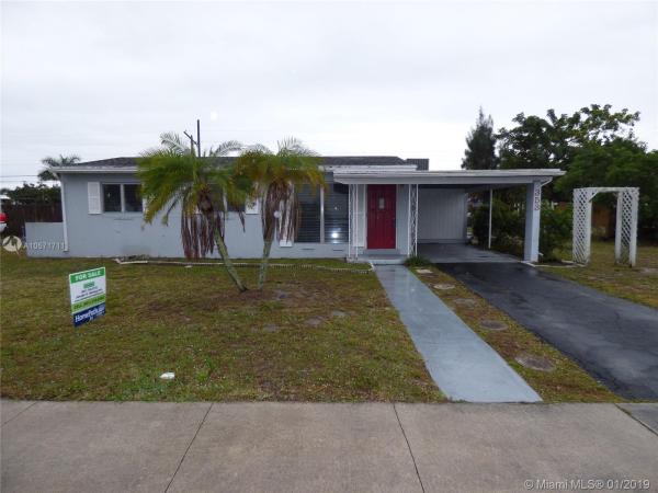 Palm Springs Village, 353 Mid Pines Rd, Palm Springs, Florida 33461, image 2