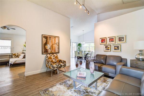 Hidden Lake, 10557 Lake Jasmine Dr, Boca Raton, Florida 33498, image 2