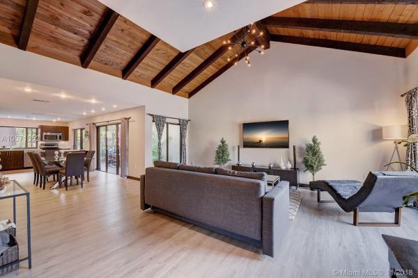 California Club Homes, 1036 NE 202nd Ln, Ives Estates, Florida 33179, image 2