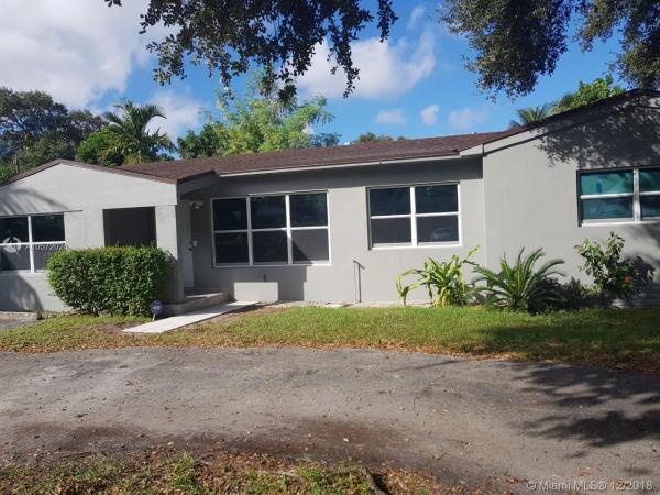 Pleasant Village, 695 NE 160th St, Golden Glades, Florida 33162, image 2