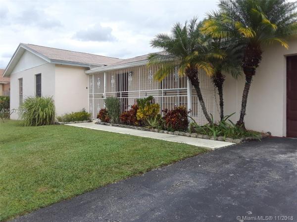 Meadow Wood Manor, 26215 SW 130th Pl, Princeton, Florida 33032, image 2