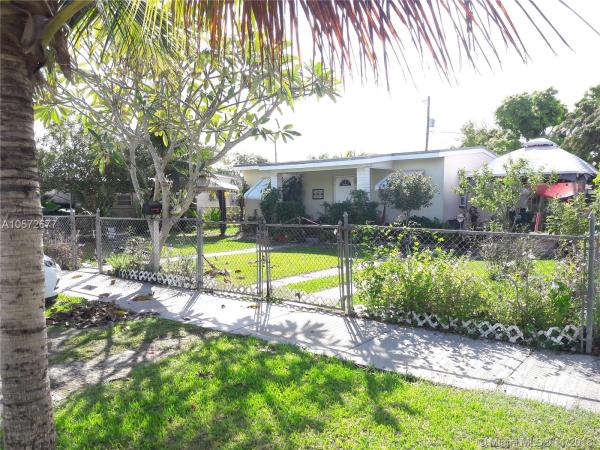 630 NE 13th St, Unincorporated Dade County, Florida 33030, image 2