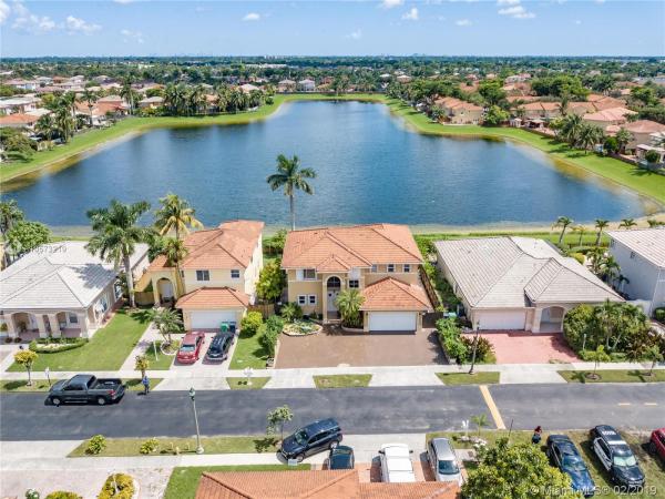 6751 SW 159th Pl, Unincorporated Dade County, Florida 33193, image 2