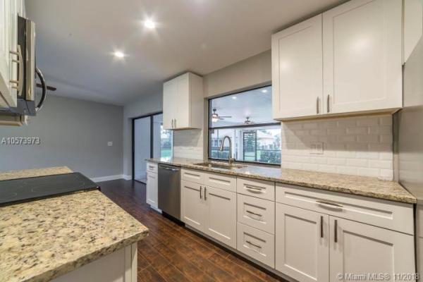 Coco Wood Lakes, 14832 Country Ln, Delray Beach, Florida 33484, image 2