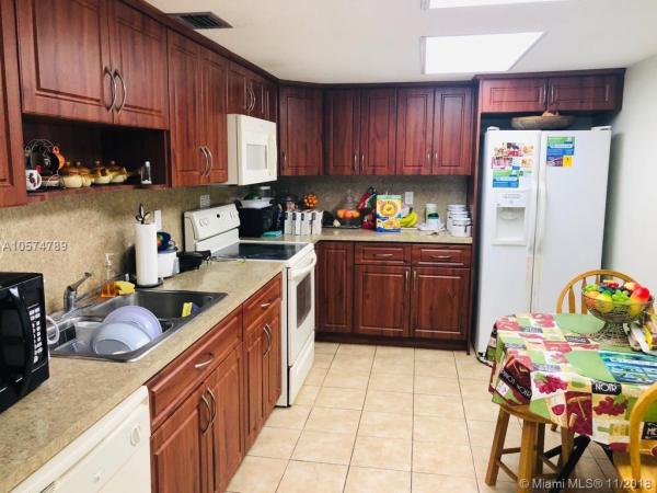 Coral Gate West, 7000 NW 186th St #4-123, Country Club, Florida 33015, image 2