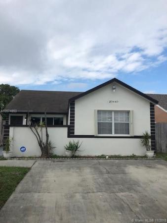 Leslie Patio Homes, 20440 NW 32nd Ave, Miami Gardens, Florida 33056, image 2
