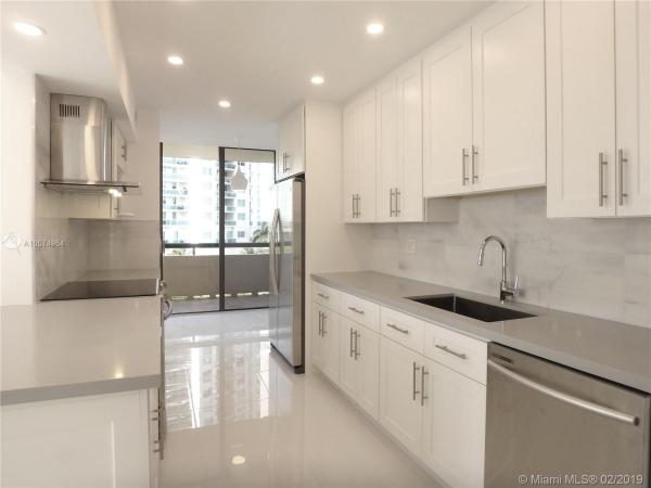 Turnberry Towers, 19355 Turnberry Way #3E, Aventura, Florida 33180, image 2
