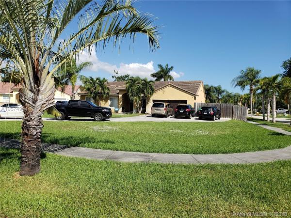 Munne Royal Homes, 20100 Cutler Ct, Cutler Bay, Florida 33189, image 2
