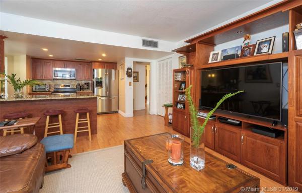Gladewinds Heights, 8855 SW 112th Pl, Kendall, Florida 33176, image 2