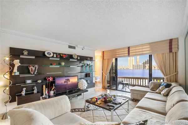 2800 Island Boulevard, 2800 Island Blvd #301, Aventura, Florida 33160, image 2