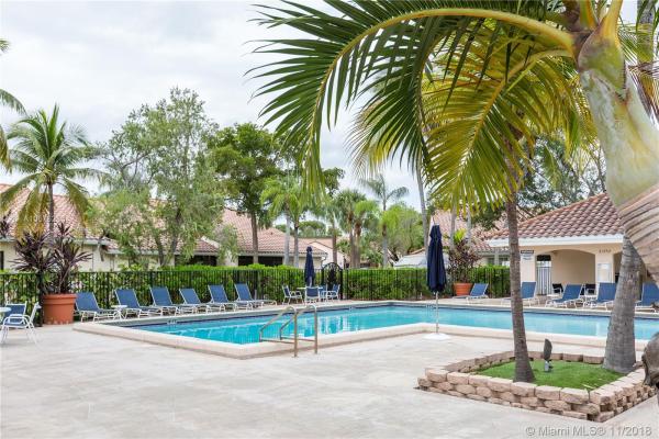 Costan Villas Harbor Village, 21204 Harbor Way #123-12, Aventura, Florida 33180, image 2