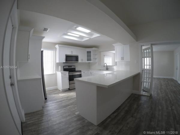 Meadow Wood Manor, 12432 SW 259th St, Goulds, Florida 33032, image 2