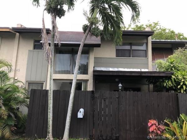 Snapper Creek Townhouses, 6900 SW 114th Ave, Kendall, Florida 33173, image 2