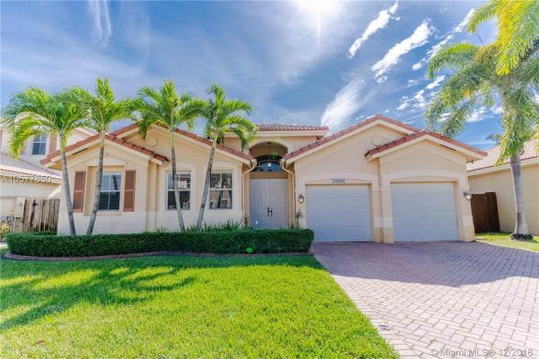 Century Breeze East, 11992 SW 126th Ln, Three Lakes, Florida 33186, image 2