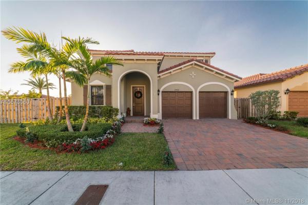 Venetian Parc, 17460 SW 154th Pl, Richmond West, Florida 33187, image 2
