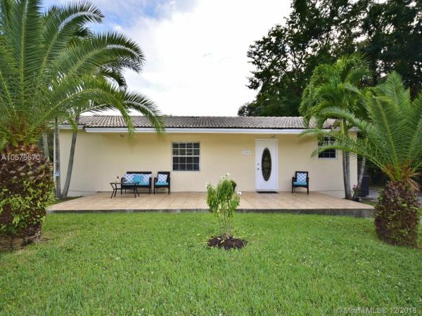 Lances Manor, 1244 NE 119th St, Biscayne Park, Florida 33161, image 2