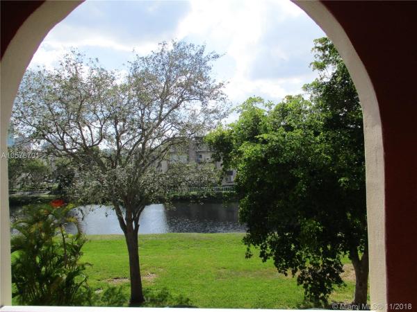 Village Of Kings Creek, 7840 Camino Real #P-312, Glenvar Heights, Florida 33143, image 2