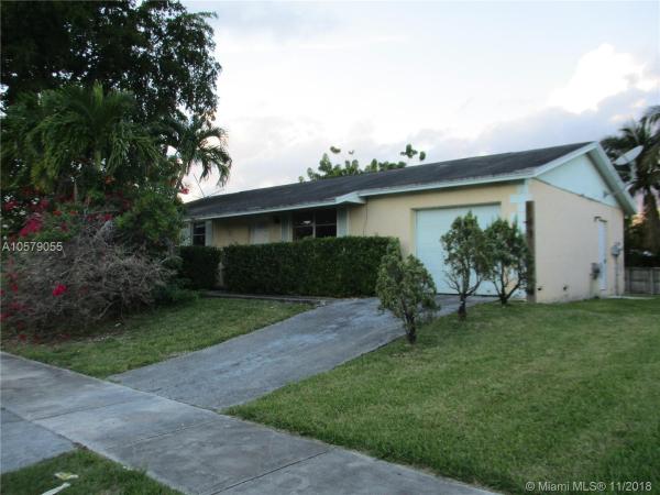 Meadow Wood Manor, 13105 SW 263rd Ter, Princeton, Florida 33032, image 2