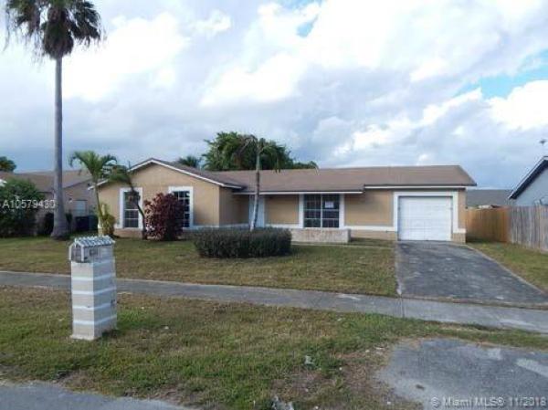 Meadow Wood Manor, 12401 SW 259th Ter, Goulds, Florida 33032, image 2