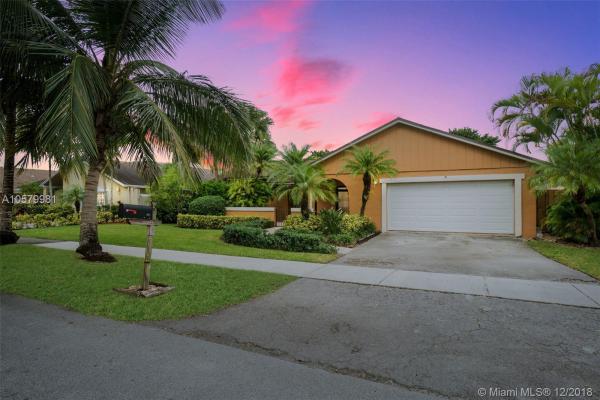 Caravel At Calusa, 13755 SW 107th Ter, The Hammocks, Florida 33186, image 2