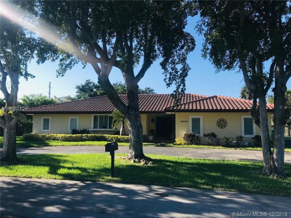 Country Club Of Miami Estates, 19820 W Saint Andrews Dr, Country Club, Florida 33015, image 2