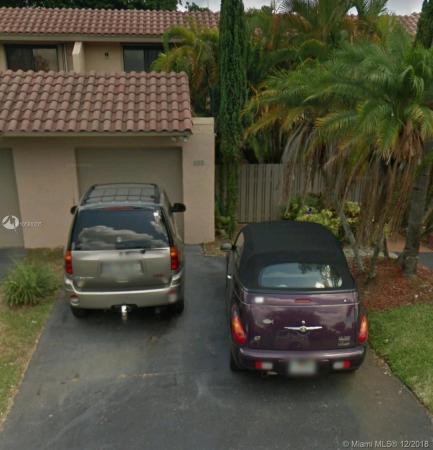Golfwood, 685 NE 206th Ter, Ives Estates, Florida 33179, image 2
