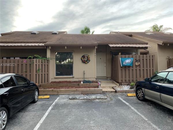 The Escape At Arrowhead, 1961 SW 81st Way, Davie, Florida 33324, image 2
