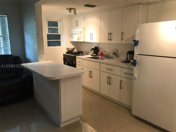 Villas Of West Bird, 3901 SW 112th Ave #14, University Park, Florida 33165, image 2