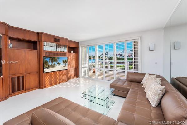 Golden Pointe, 3800 NE 209th Ter, Aventura, Florida 33180, image 2