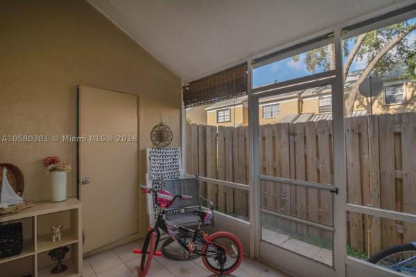 Crown Colony, 2932 Belmont Ln, Cooper City, Florida 33026, image 3