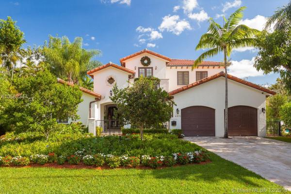 Coconut Grove Manor, 6815 Brighton Pl, Coral Gables, Florida 33133, image 2