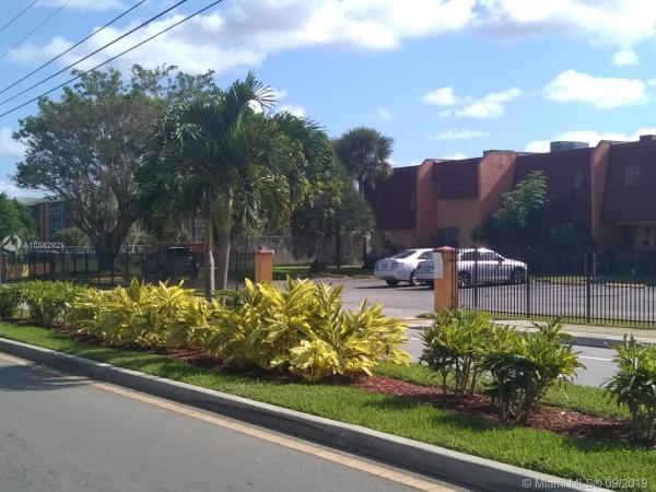 Town & Country, 3758 NW 21st St #104, Lauderdale Lakes, Florida 33311, image 2