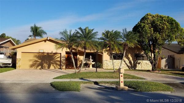 Ramas Of Kendall, 10501 SW 146th Pl, The Hammocks, Florida 33186, image 2