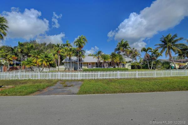 Bel Aire, 18562 Tiffany Dr, Cutler Bay, Florida 33157, image 2