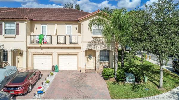 Tuscany Villas West, 12993 SW 134th Ter #12993, Three Lakes, Florida 33186, image 2
