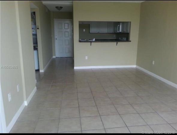 Fontainebleau Gardens, 8075 NW 7th St #421, Fountainebleau, Florida 33126, image 2