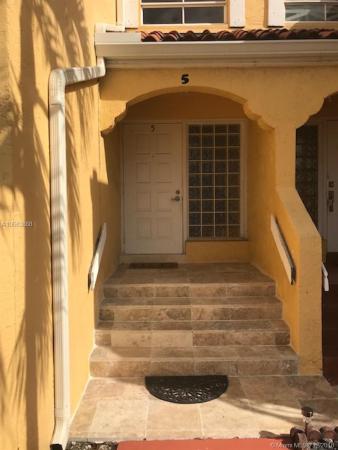 Gables Townhomes, 475 NW 85th Ct #1305, Fountainebleau, Florida 33126, image 2
