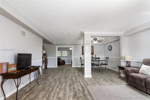 Biscayne Gardens, 1045 NW 148th St, Golden Glades, Florida 33168, image 2