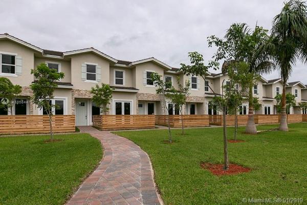 Townhomes On Coconut Palm, 12786 SW 248th St 0, Princeton, Florida 33032, image 2
