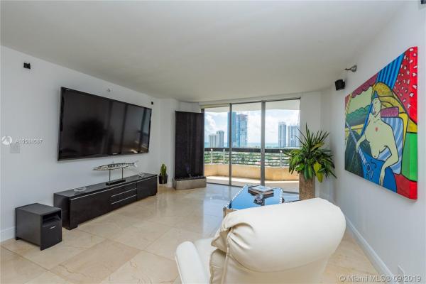 Mystic Pointe Tower 100, 19195 NE Mystic Pointe Dr #1702, Aventura, Florida 33180, image 2