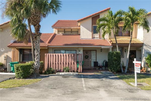 Tamiami Lakes Townhomes, 13478 SW 13th Ter, Tamiami, Florida 33184, image 2