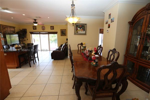 15895 SW 55th Ter, Unincorporated Dade County, Florida 33185, image 2