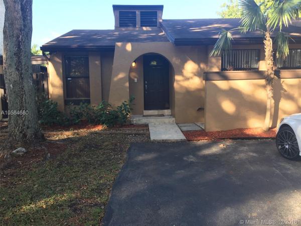 Woodgate West, 6830 SW 128th Pl #6830, Kendale Lakes, Florida 33183, image 2